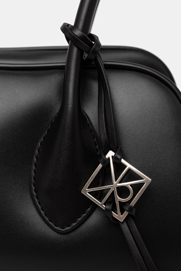 Calvin Klein női műbőr bőrönd LV04F3369G fekete