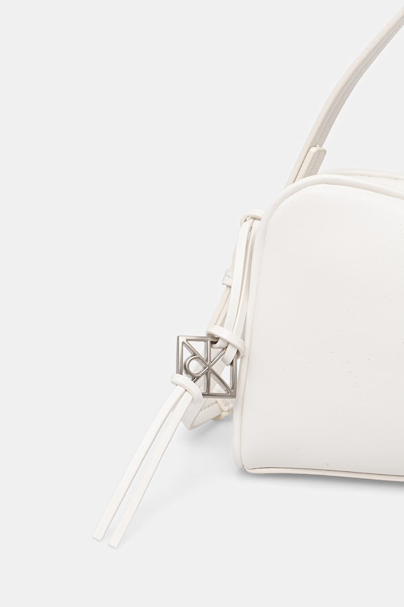 Calvin Klein keresztpántos táska női fehér LV04F3370G