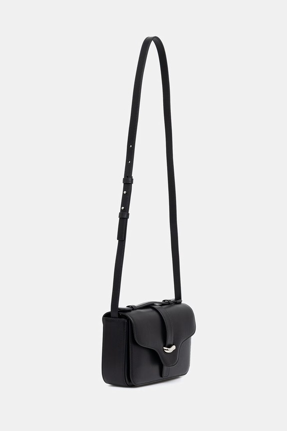 Usnjena torbica Emporio Armani EW004419.AF25356 črna SS26
