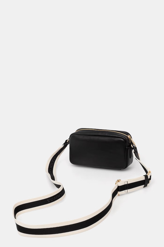 Doplnky Tommy Hilfiger crossbody kabelka dámska AW0AW18370 čierna