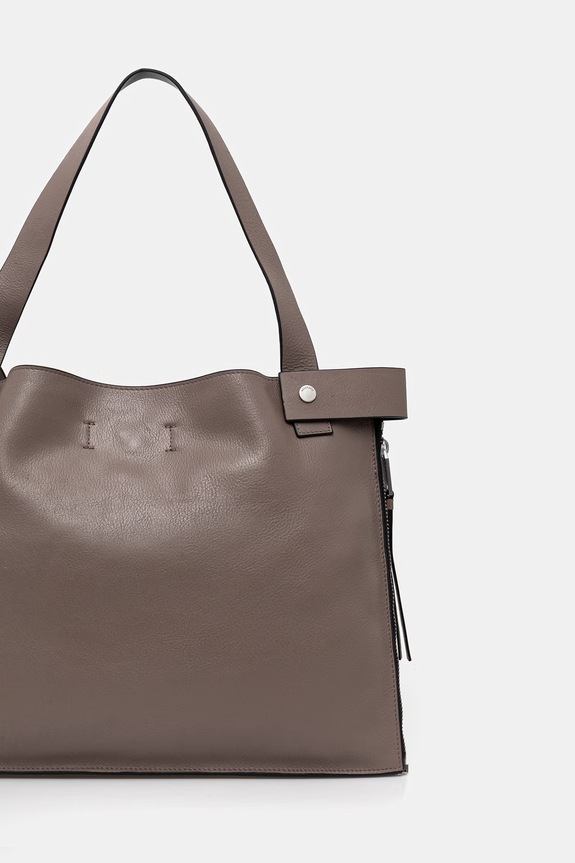 Accesorii AllSaints geantă de mână din piele întoarsă MARLO W090XE maro