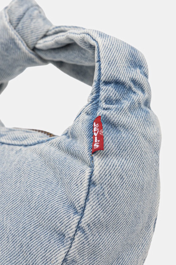 Levi's torebka jeansowa BABY BROOKLYN W/ KNOT niebieski 005FD