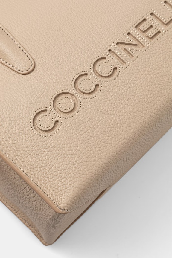Coccinelle crossbody torba za žene kožna bež E1.UAK.18.01.01