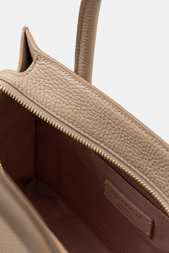 Coccinelle crossbody torba za žene kožna E1.UAK.18.01.01 bež