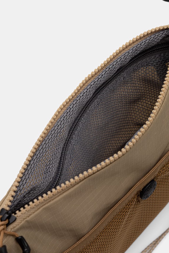 The North Face μικρή γυναικεία τσάντα Terra Lumbar 1L NF0A81EPLK51 καφέ