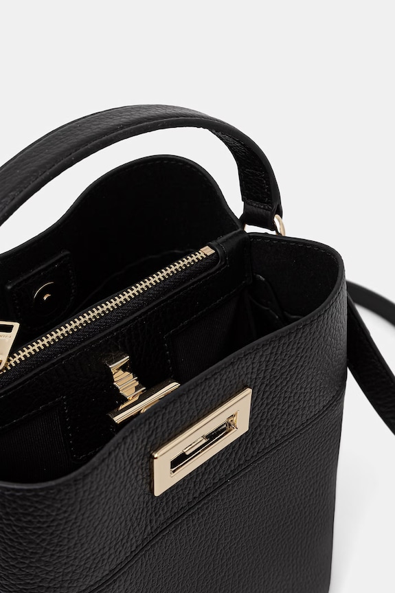Furla σάκος γυναικείος δερμάτινος Amelia Mini Bucket Bag WE00879.HSF000.O6000 μαύρο