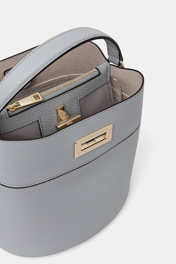 Furla σάκος γυναικείος δερμάτινος Amelia Mini Bucket Bag WE00879.HSF000.AR300 τιρκουάζ