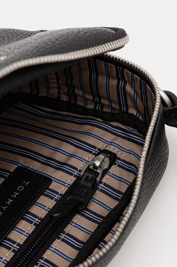 Kožená taška Tommy Hilfiger AM0AM14022 čierna