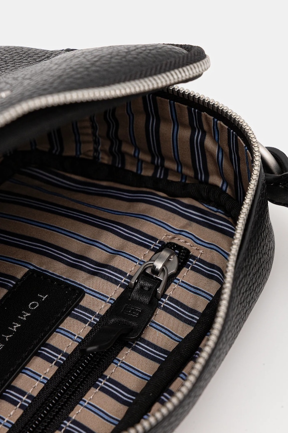 Kožená taška Tommy Hilfiger AM0AM14022 čierna