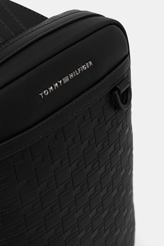 Malá taška Tommy Hilfiger čierna AM0AM14024