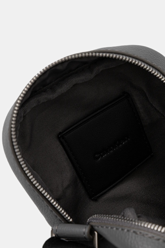Malá taška Calvin Klein LV04D3228G sivá