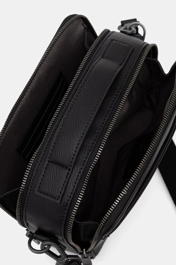 Calvin Klein saszetka męska z imitacji skóry LV04D3291G czarny