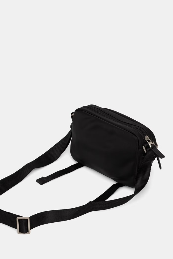 Kiegészítők Calvin Klein tasak férfi LV04D3339G fekete