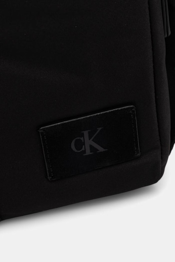 Calvin Klein férfi tasak fekete LV04D3366G
