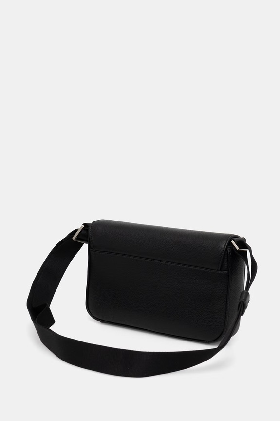 Akcesoria Calvin Klein saszetka damska z imitacji skóry LV04D3327G czarny
