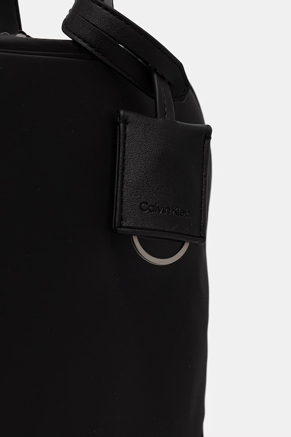 Calvin Klein puzdro na notebook pánske z imitácie kože čierna LV04D3351G