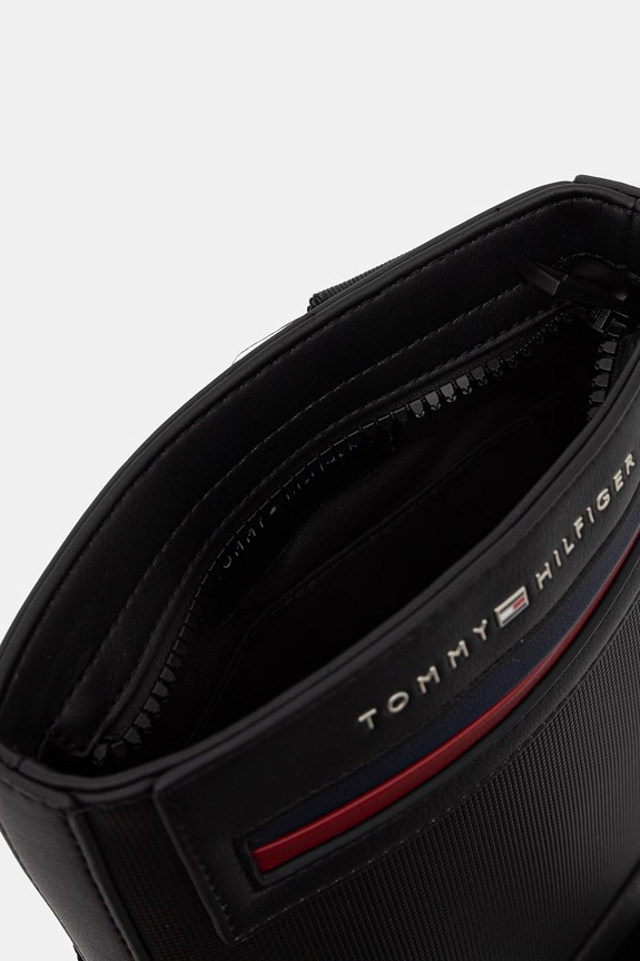 Tommy Hilfiger férfi tasak AM0AM14157 fekete