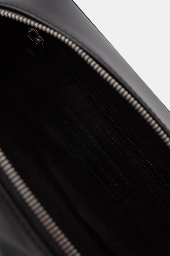 Tommy Hilfiger vrecko pánske kožené AM0AM14164 čierna