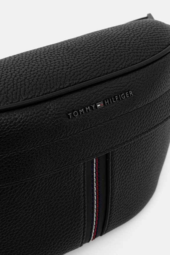 Tommy Hilfiger övtáska férfi fekete AM0AM14171