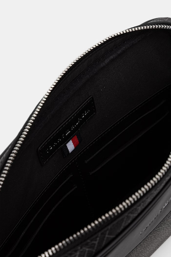 Tommy Hilfiger férfi tasak AM0AM14146 fekete