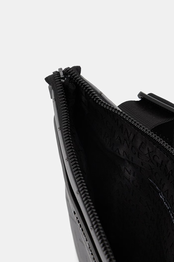 Pánska kapsička z imitácie kože Armani Exchange XM002597.AF22654 sivá