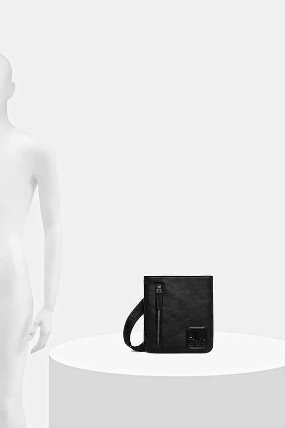 Pánska kapsička Armani Exchange XM002605.AF22653 čierna