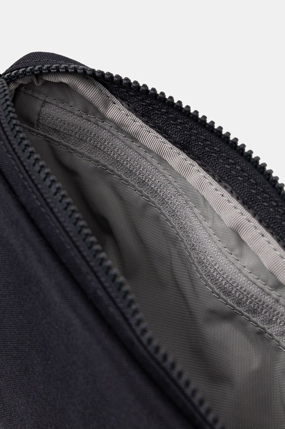 Malá taška Fjallraven Vardag Pocket 2l F23200339 čierna