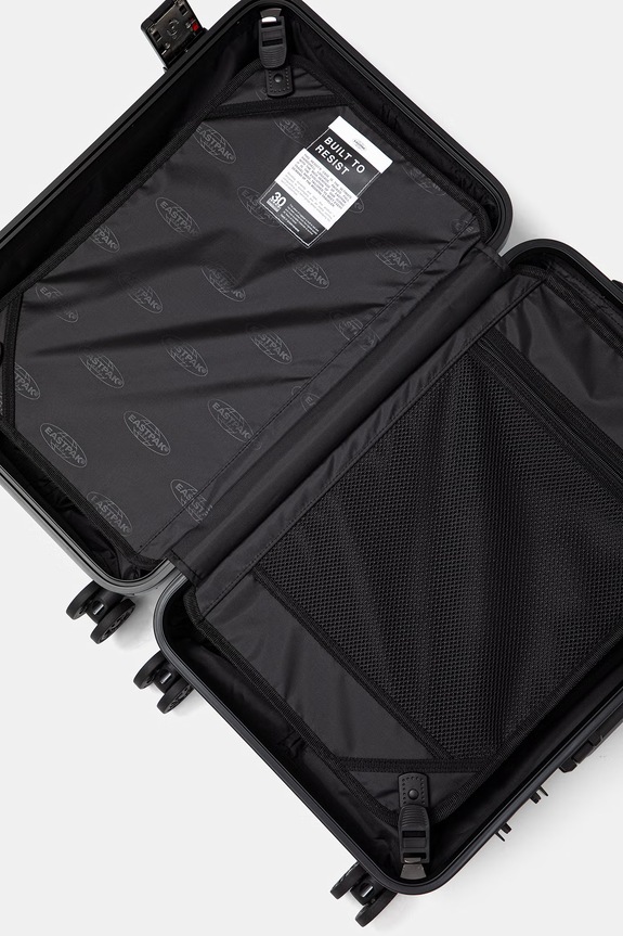 Eastpak walizka RESIST'R CASE S DIME Dime Navy 55 x 35 x 23 EK0A5BNQA0I1 granatowy