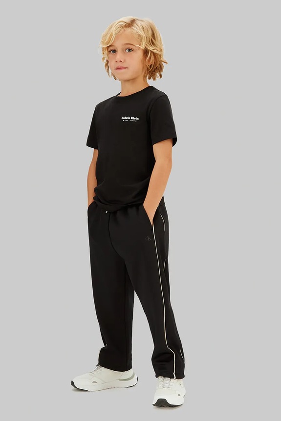 Calvin Klein Jeans gyerek pamut póló fekete IB0IB02608.104.116.PPY2
