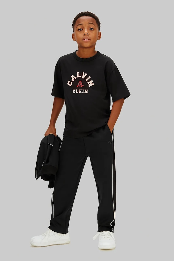 Calvin Klein Jeans gyerek pamut póló fekete IB0IB02637.128.176.PPY2