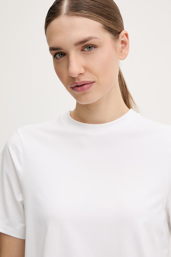 On tricou de antrenament Focus alb 1WF10390069