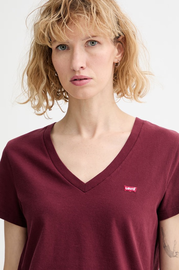 Bombažna kratka majica Levi's PERFECT VNECK bordo 85341.0132