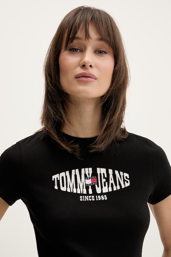 Tommy Jeans T-shirt damski z bawełną czarny DW0DW22272