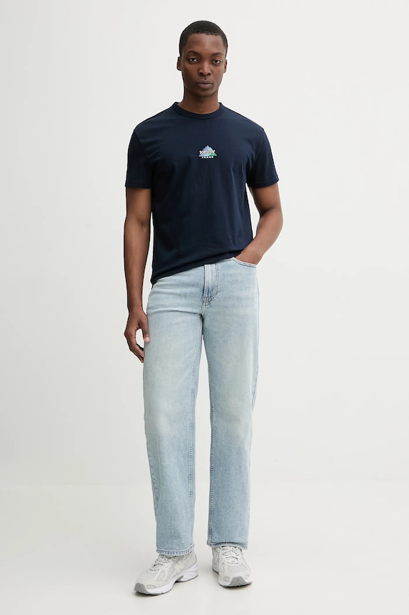 Bavlnené tričko Tommy Jeans DM0DM22311 tmavomodrá SS26