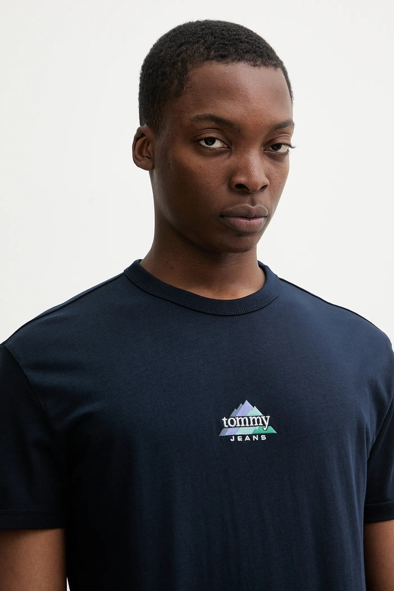 Bavlnené tričko Tommy Jeans tmavomodrá DM0DM22311