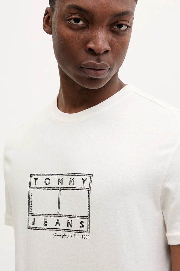 Bavlnené tričko Tommy Jeans béžová DM0DM22317