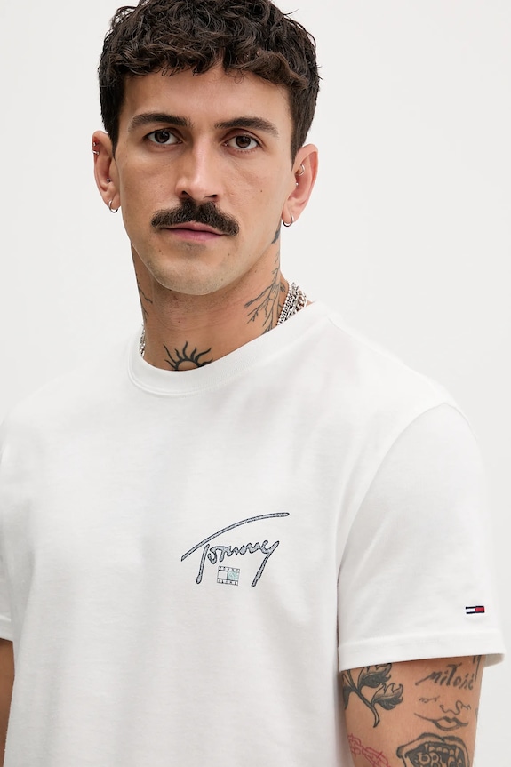 Pamučna majica Tommy Jeans bijela DM0DM22320