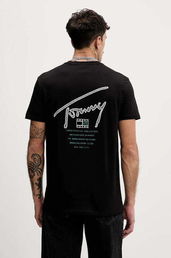 Pamučna majica Tommy Jeans Planet friendly crna DM0DM22320