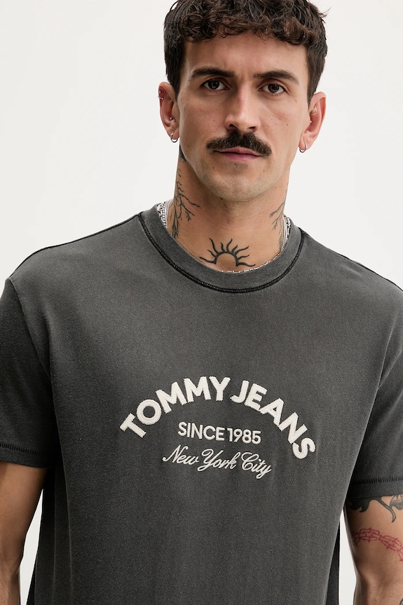 Bavlněné tričko Tommy Jeans šedá DM0DM22328