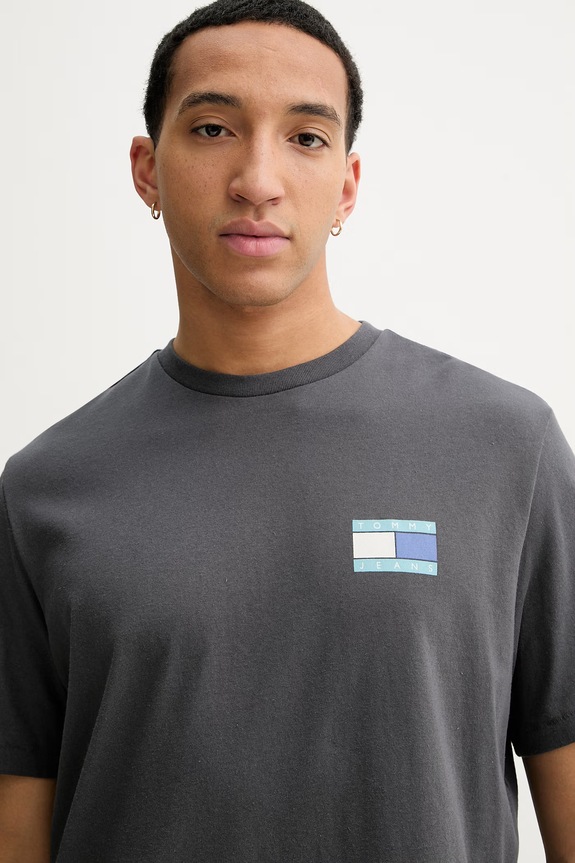 Bavlnené tričko Tommy Jeans sivá DM0DM22337
