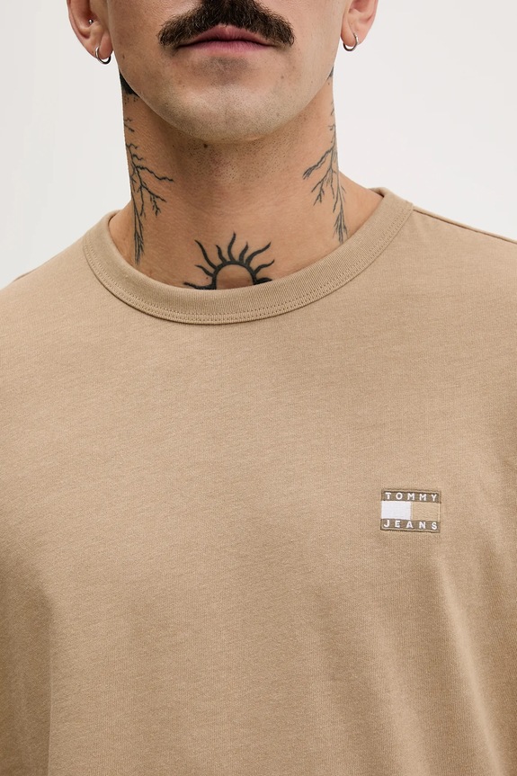 Tommy Jeans t-shirt ανδρικό καφέ DM0DM22667