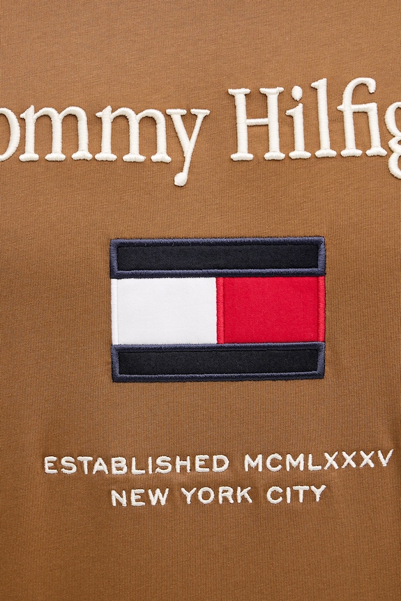 Βαμβακερό μπλουζάκι Tommy Hilfiger MW0MW42736 καφέ