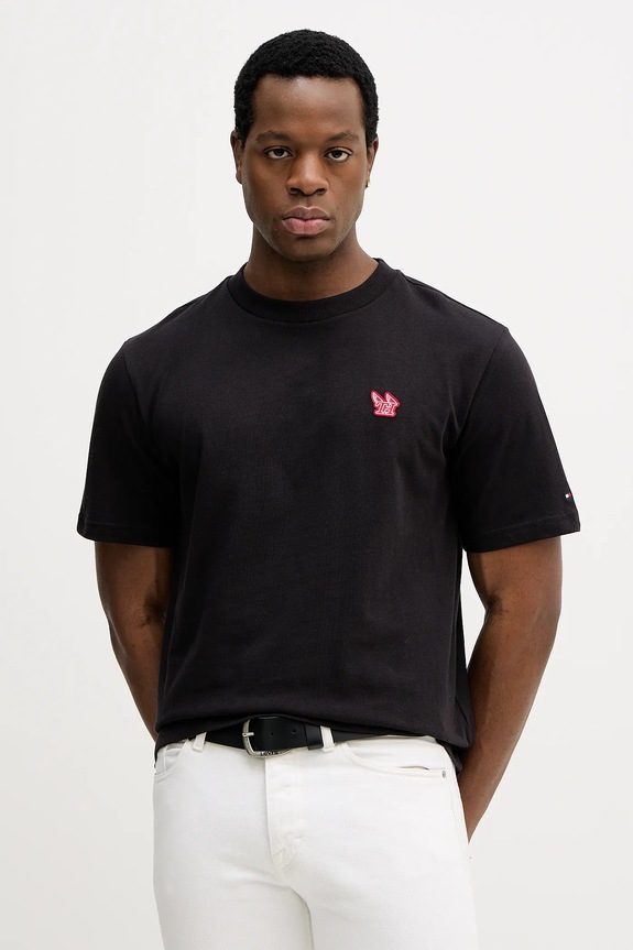 Βαμβακερό μπλουζάκι Tommy Hilfiger απλικέ μαύρο MW0MW41468