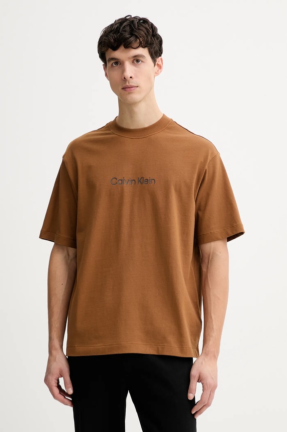 Pamučna majica Calvin Klein print smeđa LV040HM228