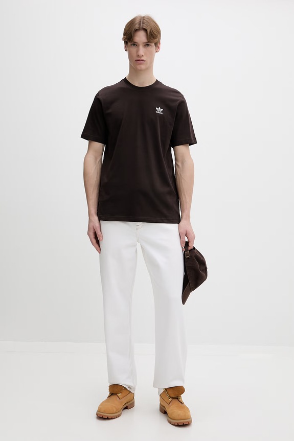 Βαμβακερό μπλουζάκι adidas Originals KE1146 καφέ SS26