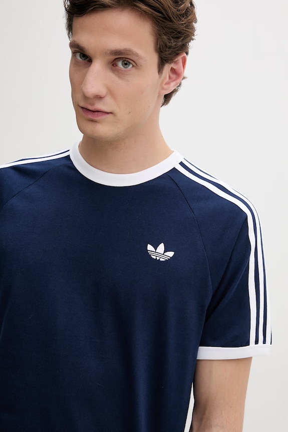 adidas Originals t-shirt bawełniany granatowy KE3536