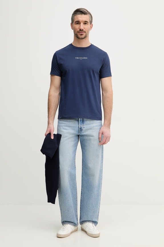 Βαμβακερό μπλουζάκι Trussardi G0308000134N σκούρο μπλε SS26