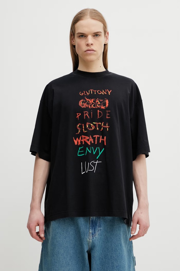 VETEMENTS t-shirt bawełniany 7 Sins nadruk czarny ME76TR196BX