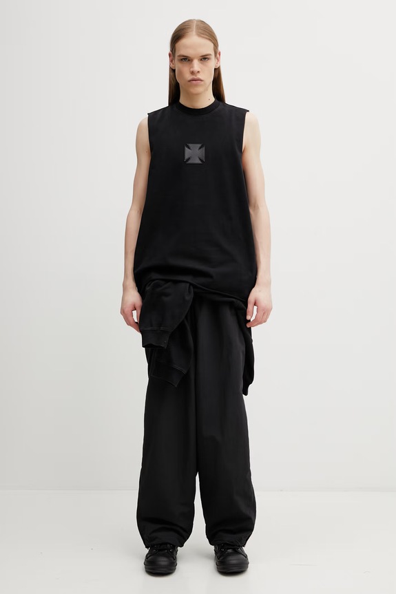 VETEMENTS t-shirt bawełniany Leather Cross ME76TR154BX czarny