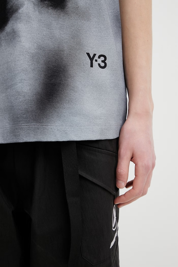 Y-3 pánske bavlnené basic tričko x F1 TOUR SS TEE čierna KR2376
